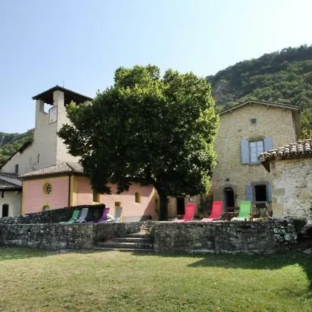 House Le Prieure 2 *